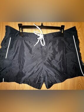 O’Neill Women’s Shorts - Size 13